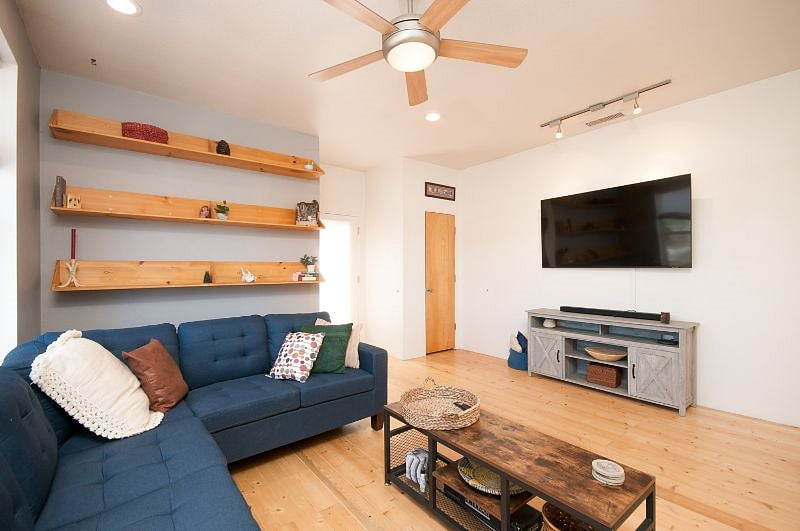 Furnished Finder property 369067_1 photo 6