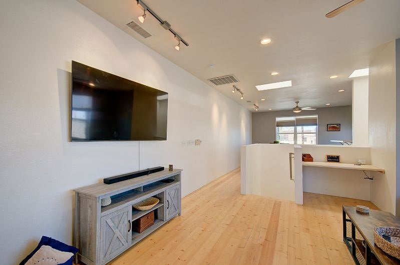 Furnished Finder property 369067_1 photo 8