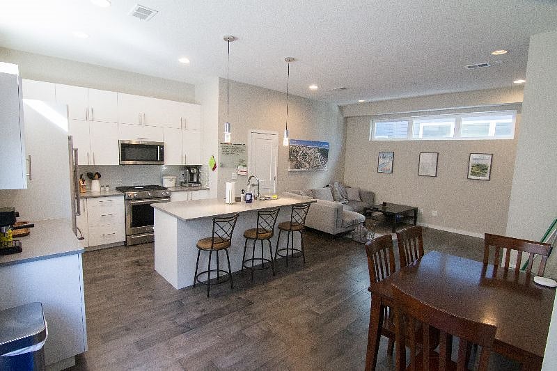 Furnished Finder property 369296_1 photo 1