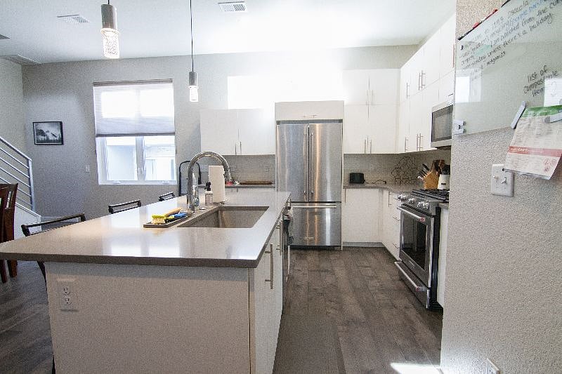 Furnished Finder property 369296_1 photo 3