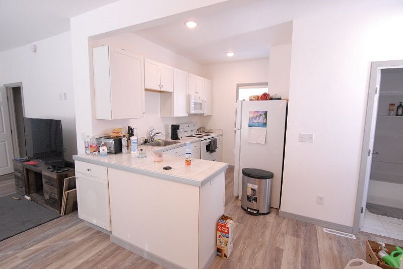 Furnished Finder property 369378_1 photo 3