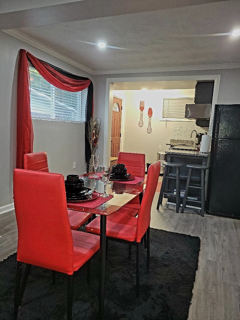 Furnished Finder property 369449_1 photo 3