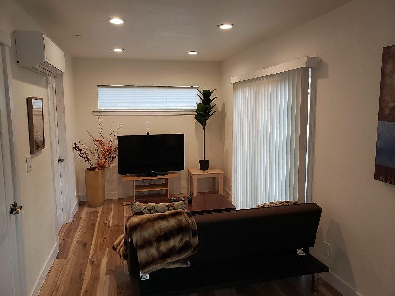 Furnished Finder property 369532_1 photo 11