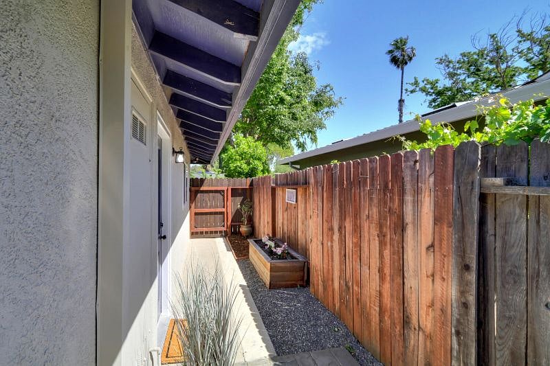 Furnished Finder property 369541_1 photo 16