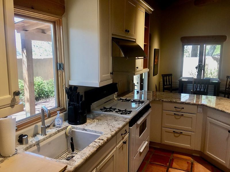 Furnished Finder property 369729_1 photo 8