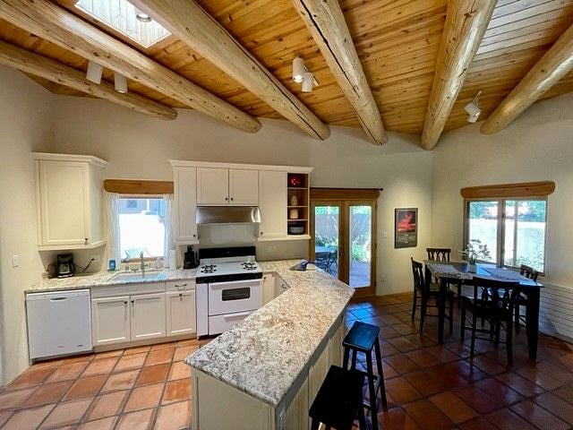 Furnished Finder property 369729_1 photo 9
