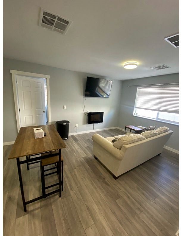 Furnished Finder property 369733_1 photo 2