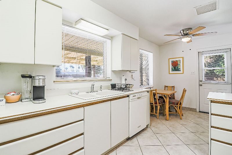 Furnished Finder property 369769_1 photo 17