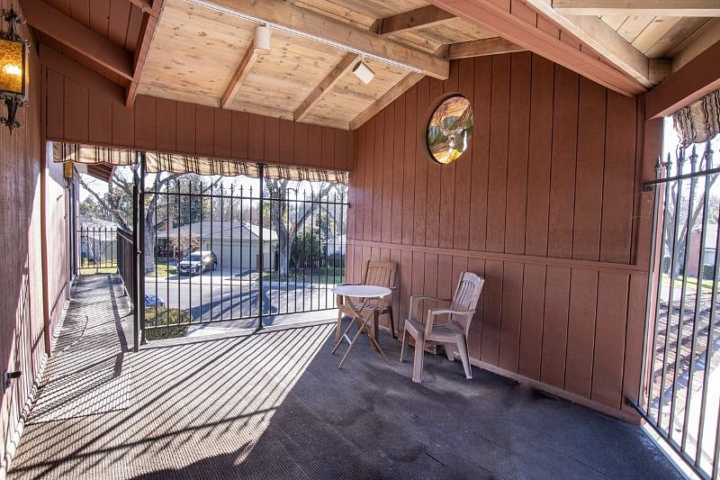Furnished Finder property 369836_1 photo 17
