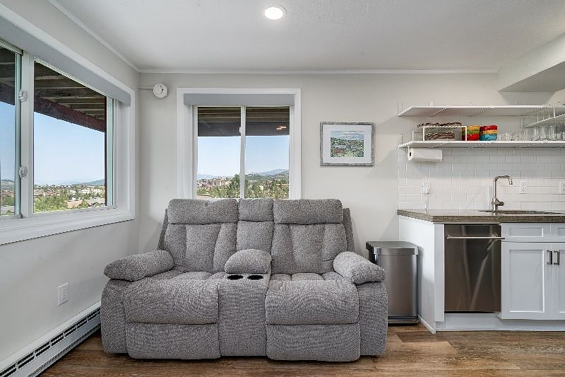 Furnished Finder property 369885_1 photo 9