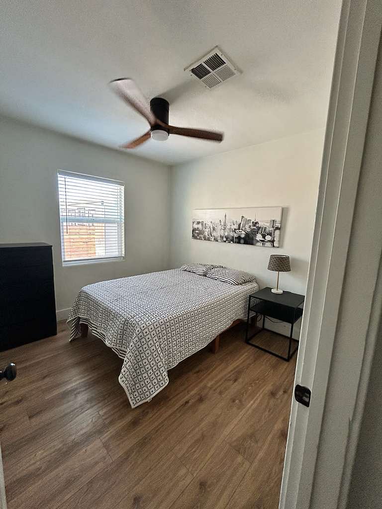 Furnished Finder property 370028_1 photo 16
