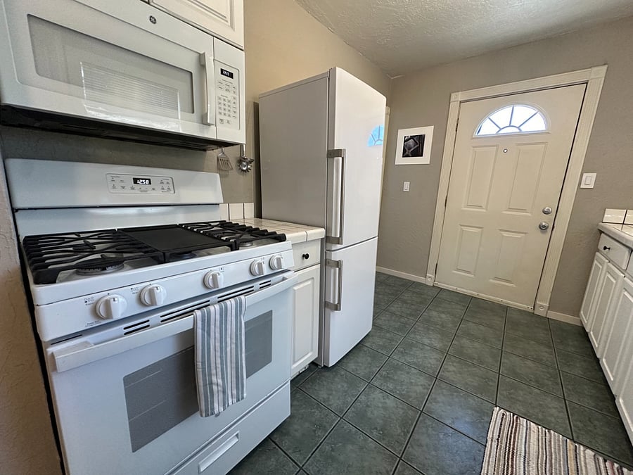 Furnished Finder property 370124_2 photo 7