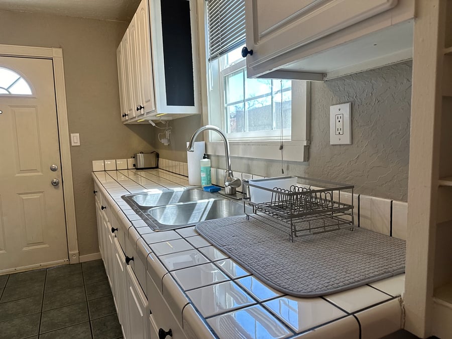 Furnished Finder property 370124_2 photo 8
