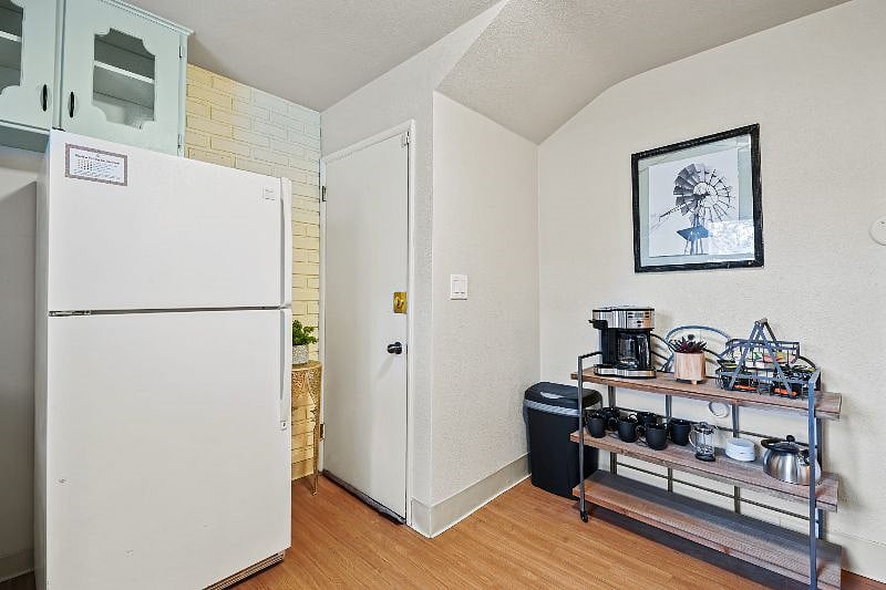 Furnished Finder property 370143_1 photo 13