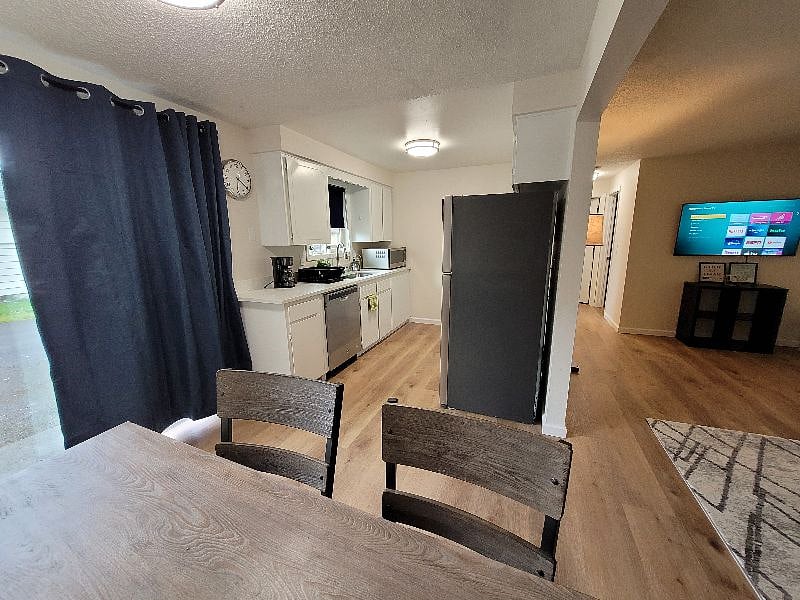 Furnished Finder property 370193_1 photo 8
