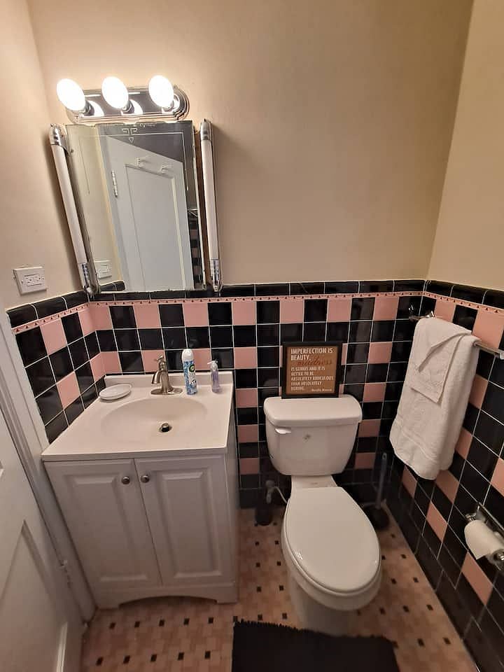 Upstairs Shared Bathroom 