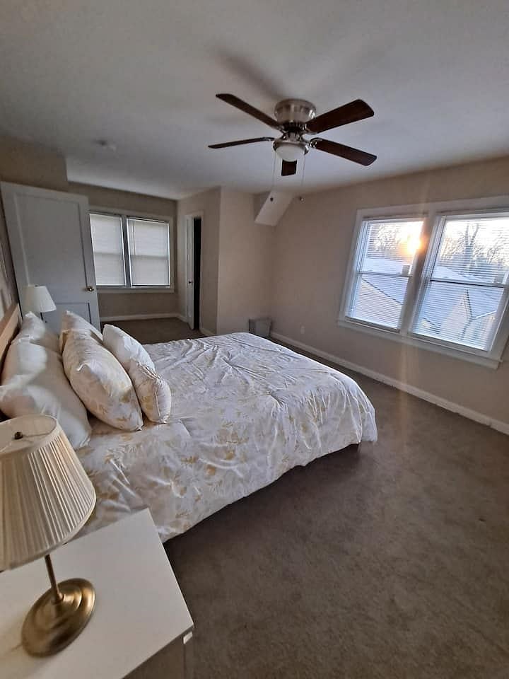 Upstairs Bathroom 2