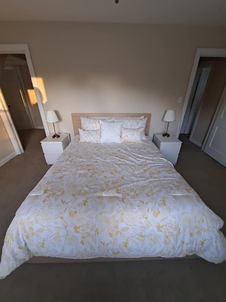 Upstairs Bedroom 2