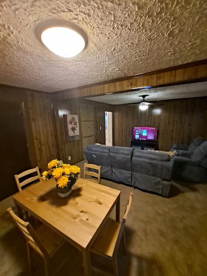 Den for entertaining and relaxing 