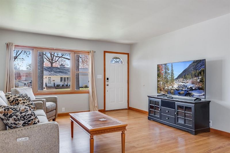 Furnished Finder property 370334_1 photo 3