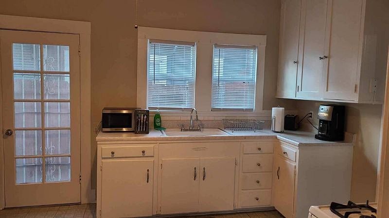 Furnished Finder property 370343_1 photo 3