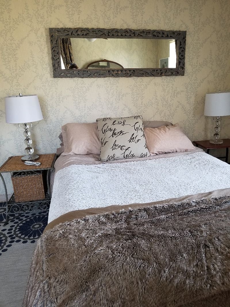 Bedroom 2, Queen, sleep number bed.