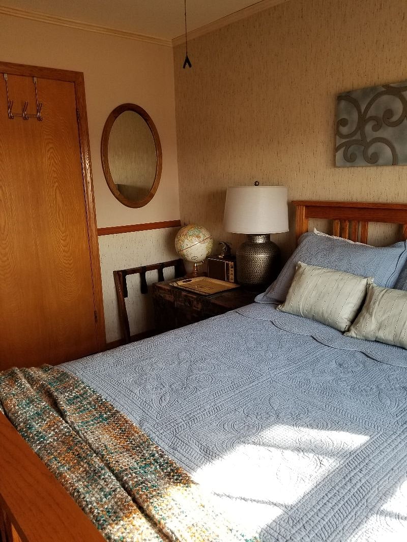 Bedroom 3, double bed