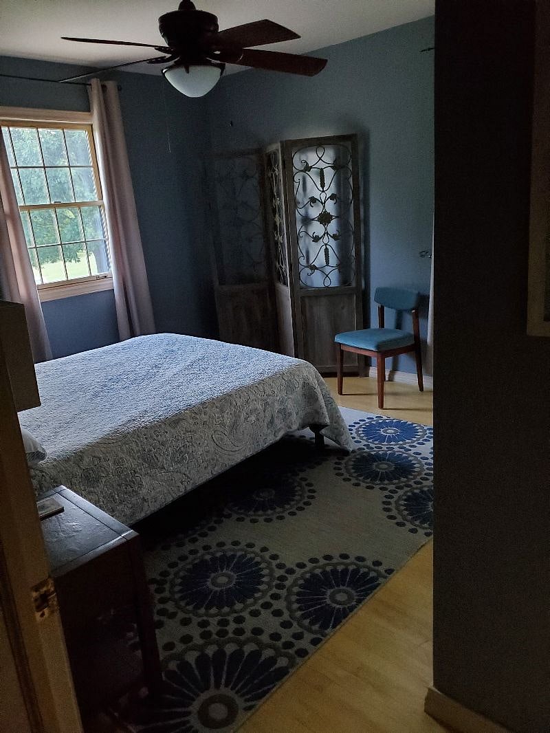 Bedroom 2, Queen, Sleep number bed