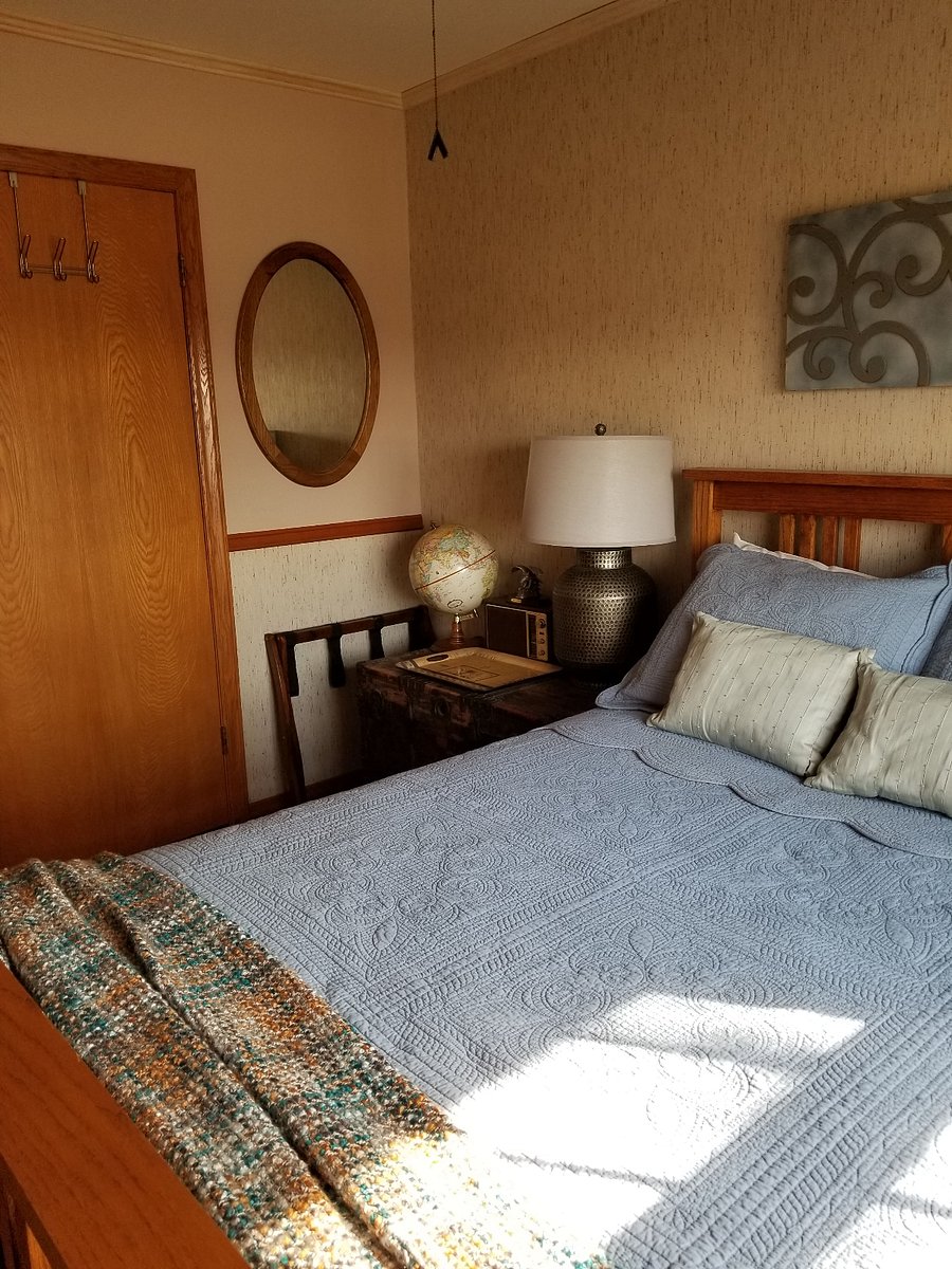 Bedroom 3, Full bed