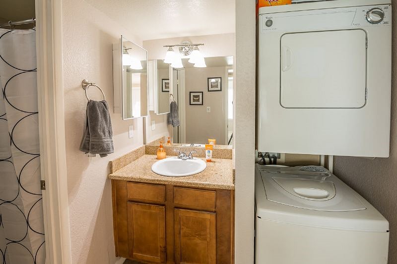 Furnished Finder property 370401_1 photo 8