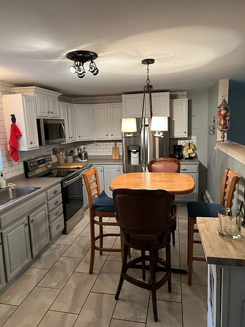 Furnished Finder property 370424_1 photo 2