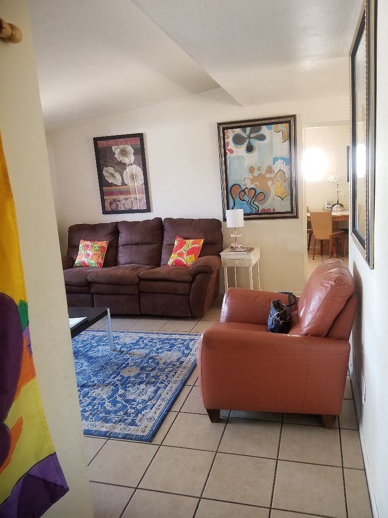 Main Livingroom Main
