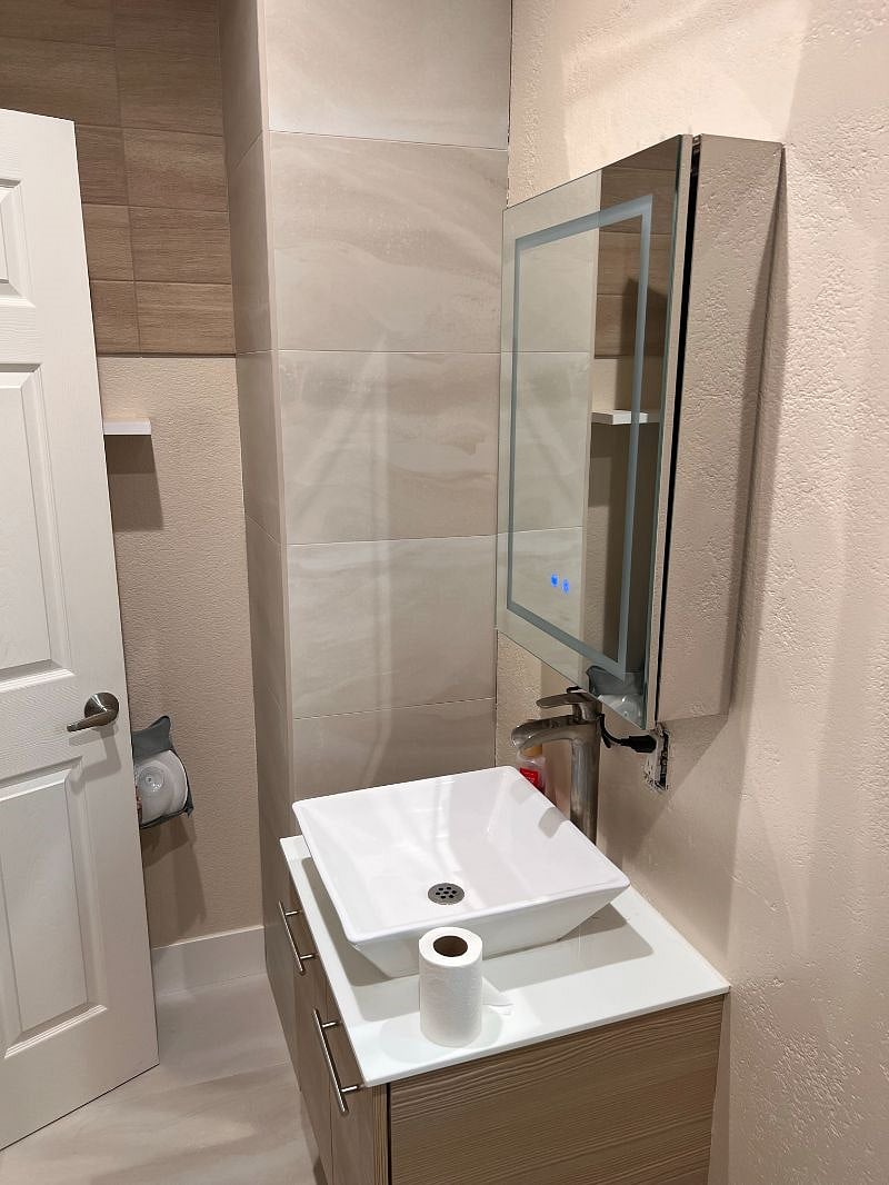 Furnished Finder property 370669_2 photo 17