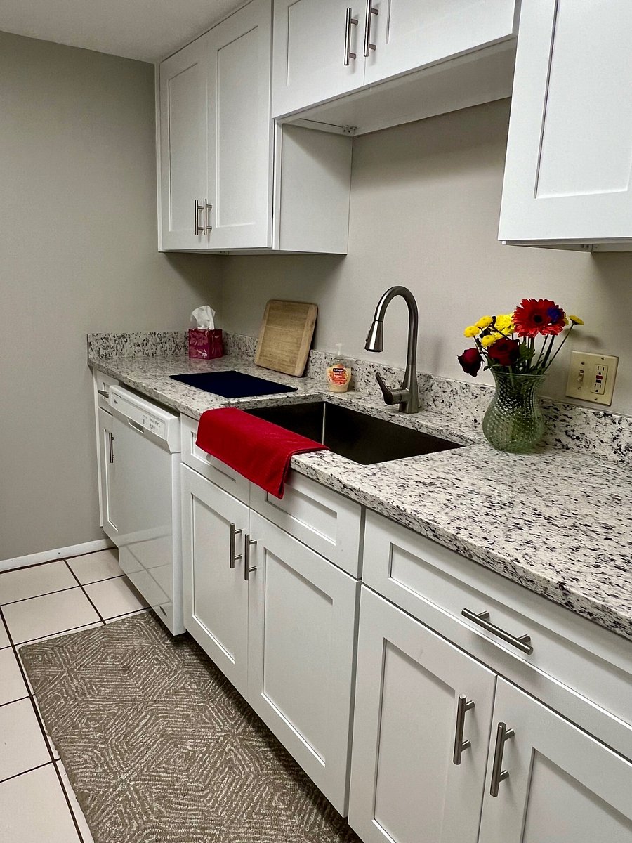 Furnished Finder property 370750_1 photo 3