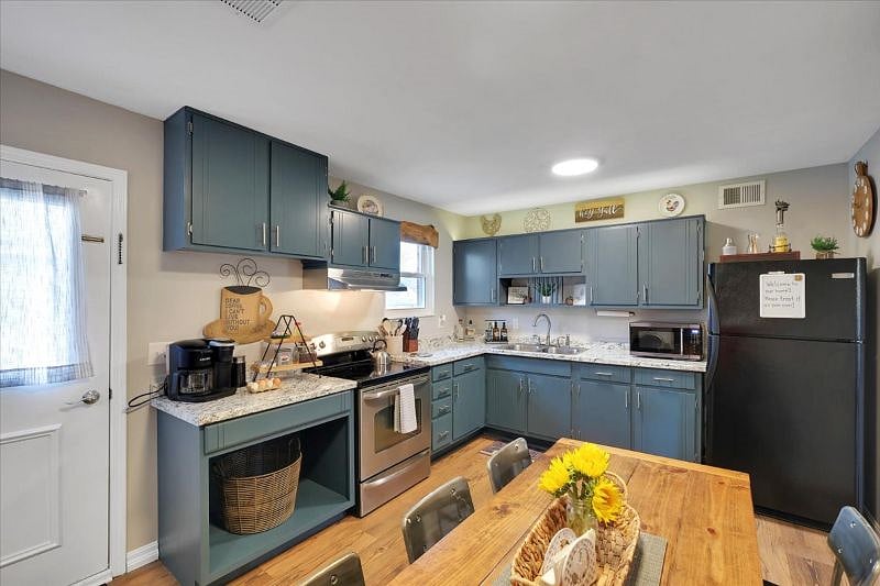 Furnished Finder property 370751_1 photo 8