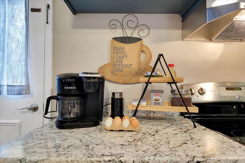 You have your choice of potted coffee or K-cups with fresh local honey and a milk frother. Eggs from our homegrown chickens upon request (hens at our personal home)