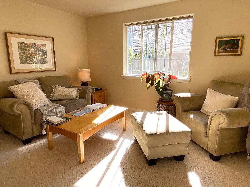 Close up view of the living area.