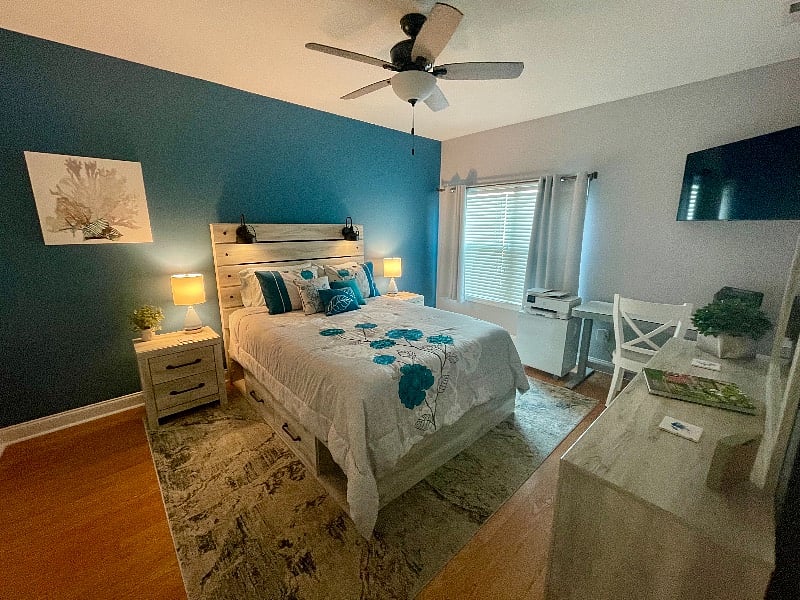 Master Bedroom (Queen)