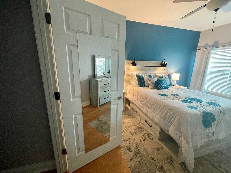 Master BR (Closet Mirror)
