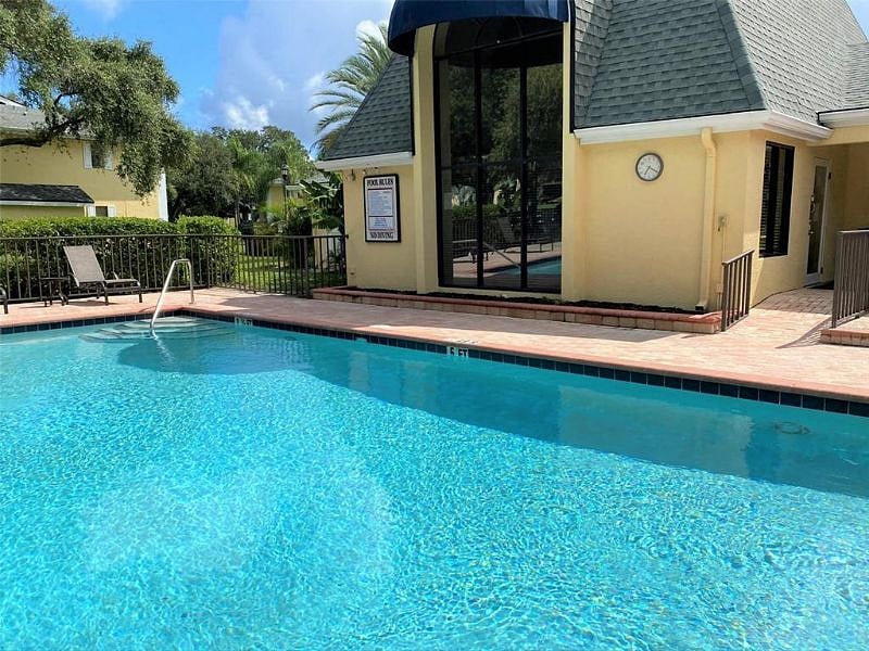 Pool by the clubhouse is a great place to read. There is a small workout room in the clubhouse.