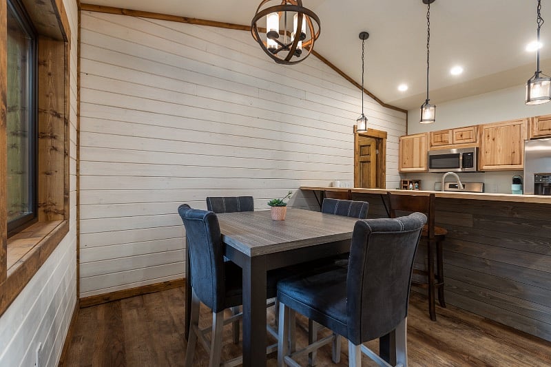 Dining table and bar area 