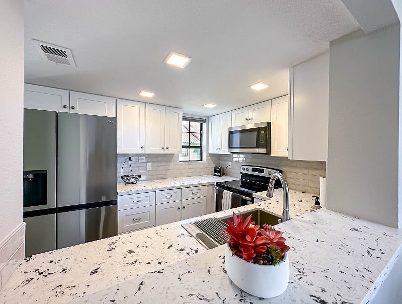 Open Space Bright & Cheery Kitchen