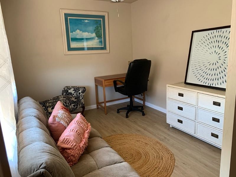Office/den bedroom 2