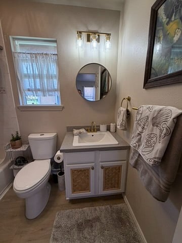 Renovated bathroom, supercute island vibes!