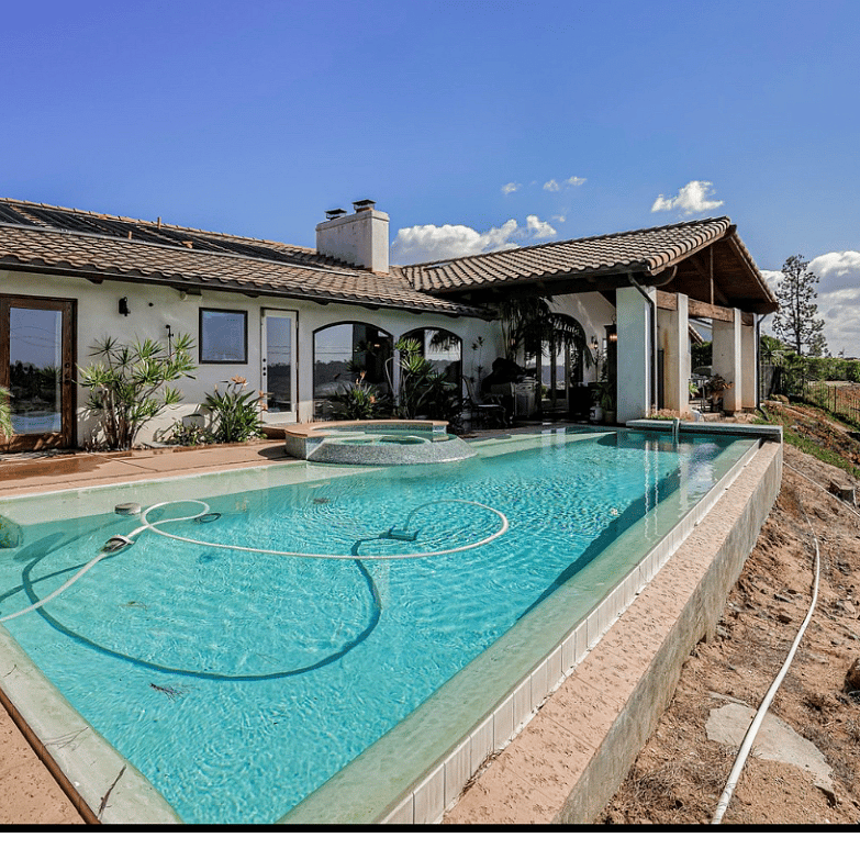 pool with ocean view!