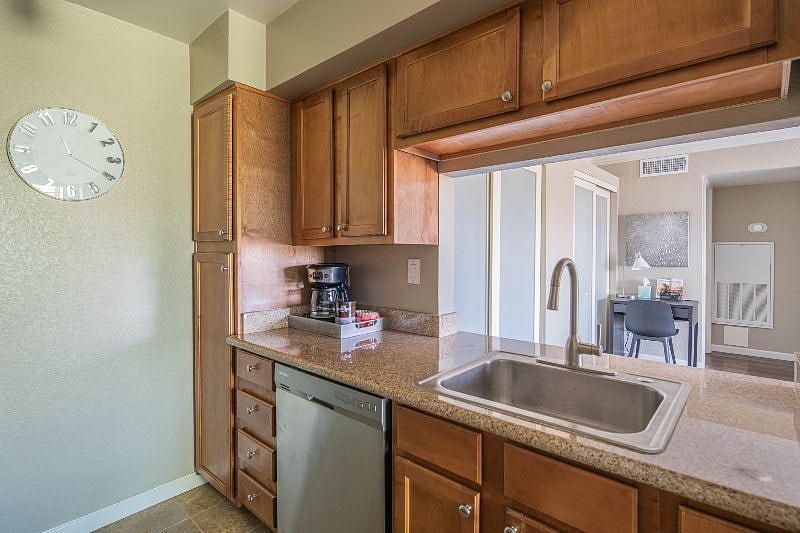 Furnished Finder property 371370_1 photo 7