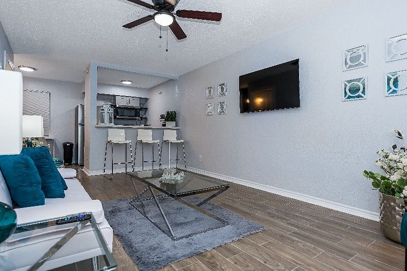 Furnished Finder property 371380_1 photo 3