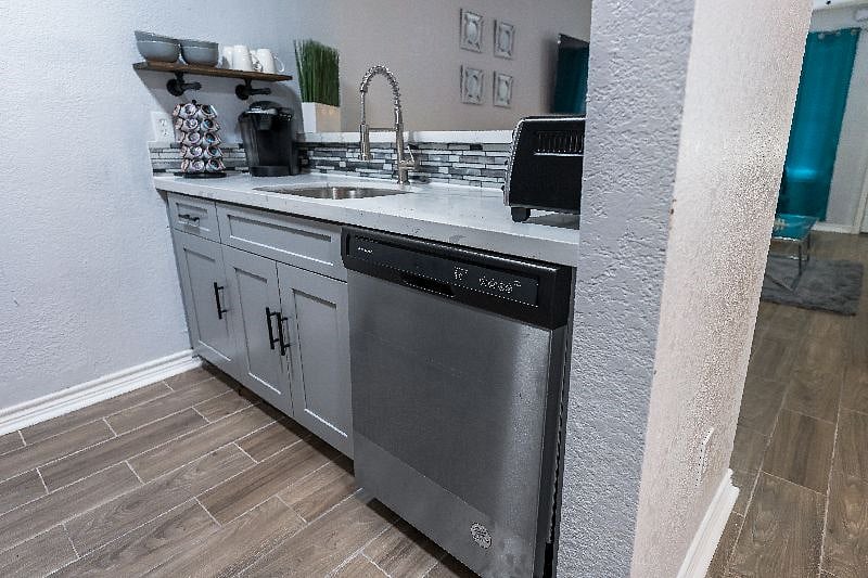 Furnished Finder property 371380_1 photo 16
