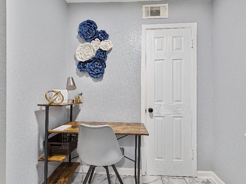 Furnished Finder property 371380_4 photo 10