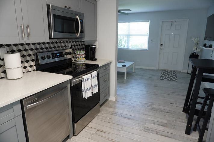 Furnished Finder property 371414_1 photo 17